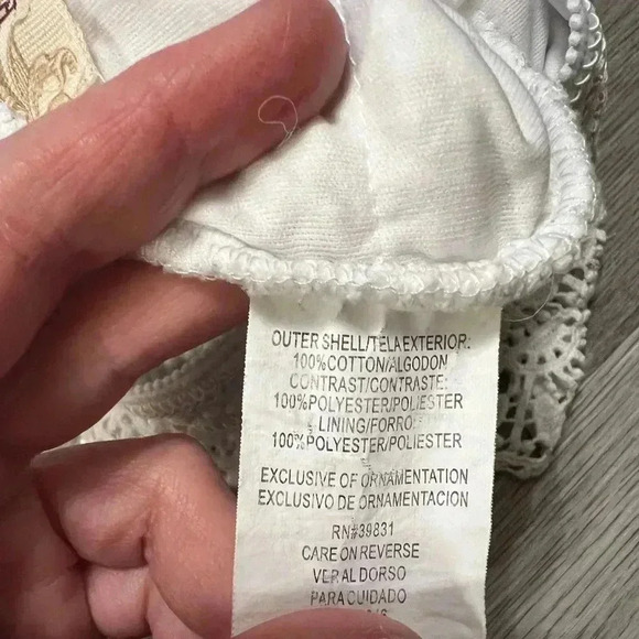 Rewind Lace shorts - Picture 2 of 4